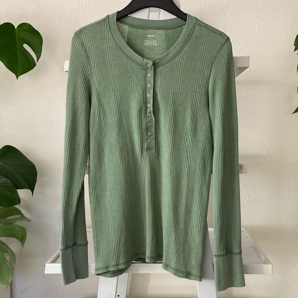 Aerie Ribbed Henley Top sage green size L